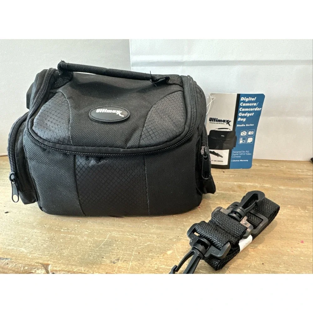 New‎ Ultimaxx Camera Bag Medium Black UM-GB200 Studio Series Padded SLR Case NWT